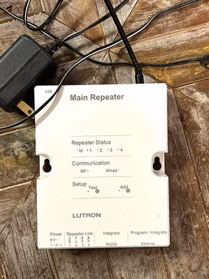 Lutron Main Repeater Smart Home Hub, RS232/Ethernet Wired RF Module