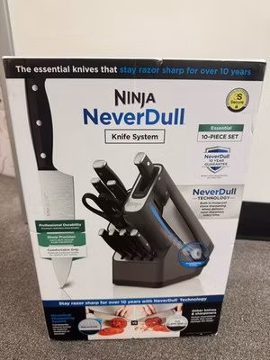 Ninja NeverDull Knife System 10-Piece Knife Block Set w/ Sharpener, Black