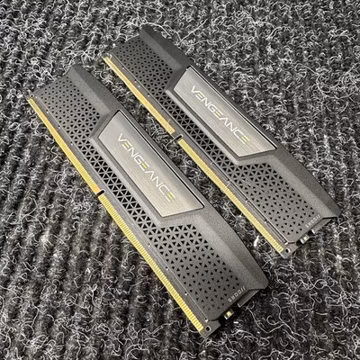 Corsair Vengeance 2x16GB RAM DDR5 Desktop PC 5200MHz CMK32GX5M2B5200C40 TESTED