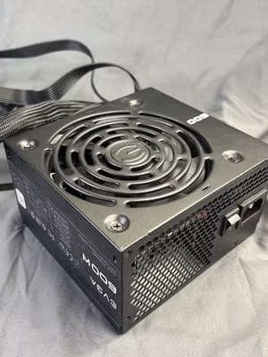 EVGA 600 W1 600W Desktop PC Power Supply ATX 80 PLUS White (100-W1-0600-KR)