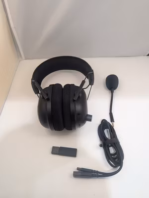 Razer BlackShark V2 Pro Wireless Gaming Headset w/ dongle tested 2023
