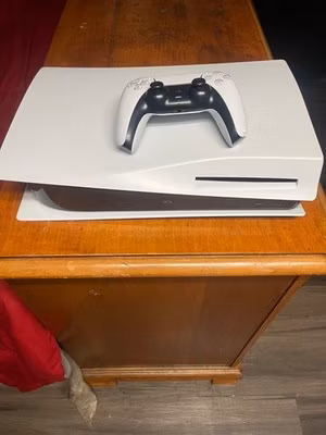 Sony PlayStation 5 Disc Edition CFI-1015A 825GB Video Game System w/ controller