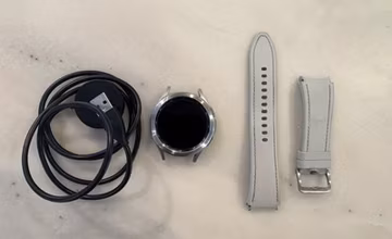 Samsung Galaxy Watch4 Classic 46mm Bluetooth Silver Smartwatch SM-R890NZSAXAA