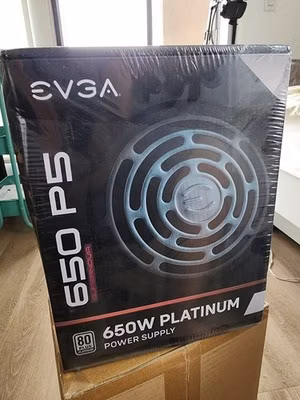 EVGA SuperNOVA 650W 80 Plus Platinum Fully Modular Power Supply 220-P5-0650-X1