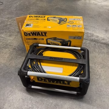 PARTS OR REPAIR DEWALT Pressure Washer 2100PSI Electric Cold Water DWPW2100