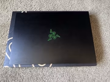 Razer Blade 14 RZ09-0370B 165Hz 2K 3.3 GHz Ryzen 9 5900HX 16GB 1TB SSD RTX 3070