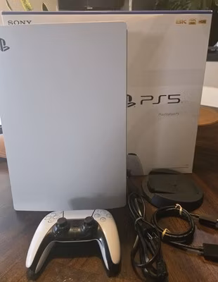Sony PlayStation 5 PS5 Disc Console 825GB 4K Wi-Fi White/Black CFI-1015A