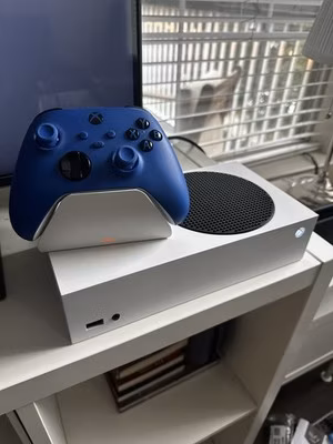 Xbox Series S Console Great Condition + Blue Wireless Controller & Razer Charger