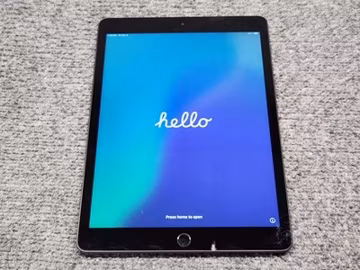 Apple iPad 7th Generation A2200 32GB Black/Space Gray 10.2" Touchscreen Tablet