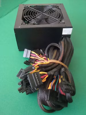 NEW 750W 700W 700 750 Watt QUIET FAN PC ATX Computer Power Supply PCI-E SATA PSU