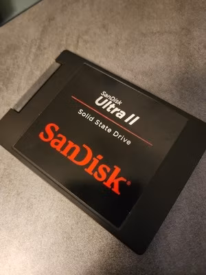 SanDisk Ultra II 240GB SSD 2.5" SATA III Internal Solid State Drive