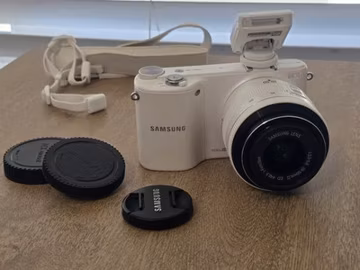 Samsung NX2000 White Mirrorless Camera 20.3MP Wi-Fi Hot Shoe 20-50mm Lens