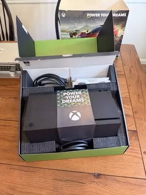 Microsoft Xbox Series X 1TB SSD Black 4K 120 FPS Console + Headset + Controller