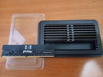 256GB (8x32GB) Kingston DDR5-6400 ECC RDIMM SERVER RAM (KF564R32RBE2K8-256)