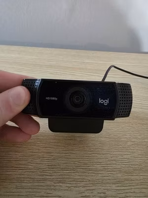 Logitech C922 Pro Stream Webcam 1080P HD 720P@60fps + Free Tripod (960-001087)