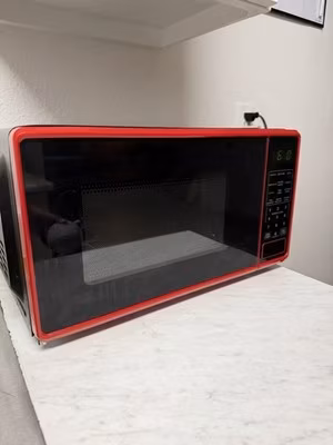 Red/Black Countertop Microwave 0.9 cu ft 900W Digital Display 9 Settings