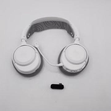 SteelSeries Arctis Nova 3P Wireless Multi-Platform Gaming Headset, White