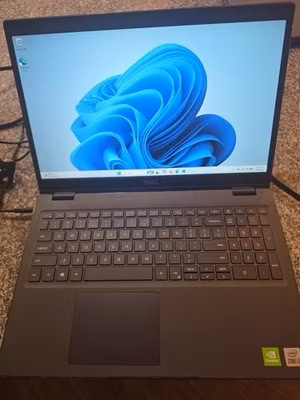 Dell Latitude 3510 15.6" FHD i7-10510U 8GB 256GB SSD MX230 Win 11 Pro