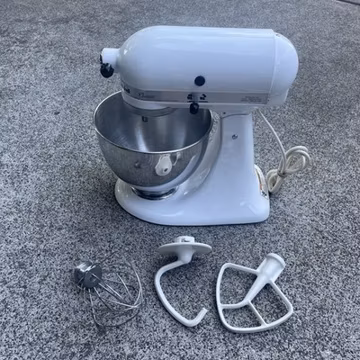 KitchenAid Stand Mixer 4.5 Qt Classic Tilt Head K45SS White Tested + Attachments