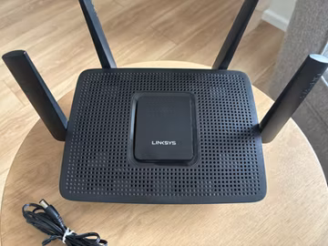 Linksys MR8300 Max-Stream AC2200 Tri-Band Mesh WiFi 5 Router Black - Used