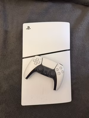 Ps5 Digital Edition 825GB -Fortnite Flowering Bundle