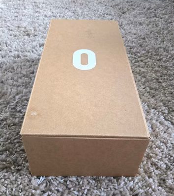 Oculus Quest 2 Standalone VR Headset 64 GB w/ Touch Controllers, White