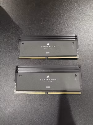 CORSAIR Dominator Titanium RGB DDR5 RAM 48GB (2x24GB) 7200MHz CL36 Intel XMP