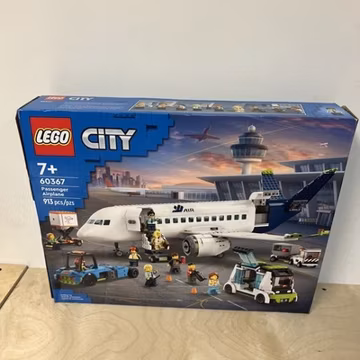 LEGO City Passenger Airplane Set - 913pcs Building Set for Kids - Ages 7+