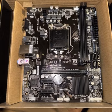 Gigabyte GA-H110M-S2 LGA 1151 Micro 6th/7th Gen Intel ATX DDR4 h110 Motherboard