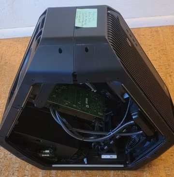 Alienware Area 51 R5 CORE I9-7980XE 250GB NVME 32GB RAM 3200 RTX 1080 1200W PSU