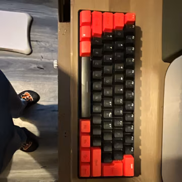 Compact Mechanical Keyboard Black/Red Keycaps QWERTY English Layout