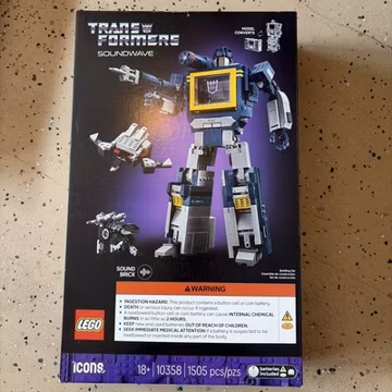 LEGO Icons: Transformers Soundwave Set 10358 1505 PCS New In Box Sealed