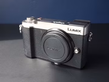 Panasonic Lumix DC-GX9 20.3MP Mirrorless Camera Body Only Black