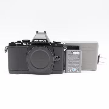 Olympus E-M5 Mirrorless Digital Camera w/ 2 Lenses Black 11365