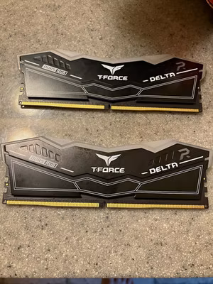 TEAMGROUP T-Force Delta RGB 32GB 2x16GB DDR5 6400 6000 CL38 XMP EXPO