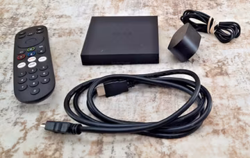 Xumo ES1 A Stream Box 4K Streaming Media Player Tested Remote HDMI