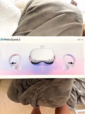 Meta Quest 2 Standalone VR Headset 256GB 120Hz White w/ Touch Controllers