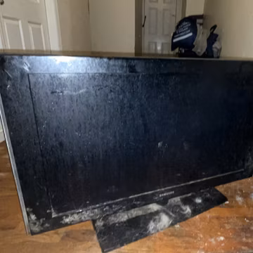 Samsung 75in QLED 4K 2160p Flat Screen TV Black Model BN24H1131BKB