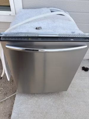 Frigidaire Gallery Dishwasher Stainless Steel 24" GDPH4525AF0A Barely Used