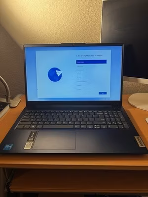 Lenovo IdeaPad Slim 3 15IAN8 i3-N305 8GB 256GB SSD Win11 Box & OEM Charger