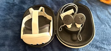 Meta Quest 3 Standalone VR Headset White with 2 Controllers & Carrying Case