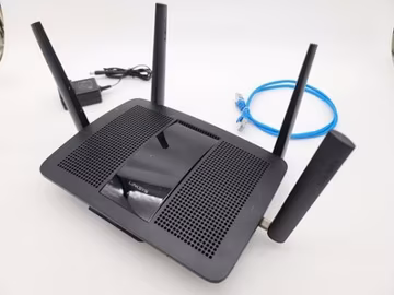 LINKSYS EA8500 MAX-STREAM AC2600 MU-MIMO SMART WI-FI GIGABIT ROUTER W ADAPTER