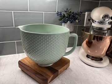 KitchenAid Dew Drop Hobnail 5 Quart Mixer Bowl