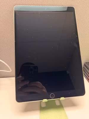 ***USED*** Apple iPad Pro 10.5-inch (2017) A1852 64 GB, Wi-Fi + 4G, Space Gray