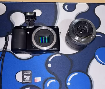 Sony Alpha NEX-F3 16.1MP Mirrorless Camera + E 18-55mm OSS Lens SEL1855 bundle