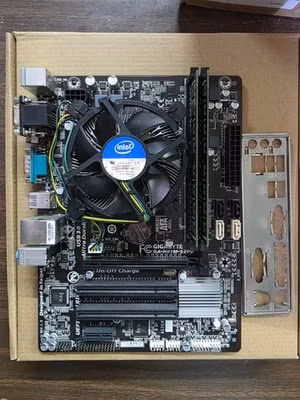 Gigabyte GA-H81M-S2PV Motherboard Without CPU & Heatsink