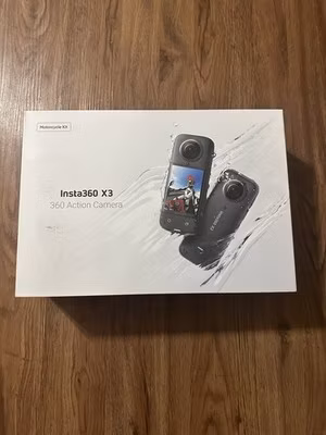 Insta360 X3 360 Action Camera Black Touchscreen w/ Case, & 512 Micro SD