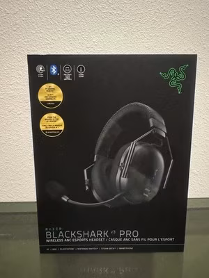 New Razer BLACKSHARK V3 Pro Wireless ANC eSports Headset RZ04-540