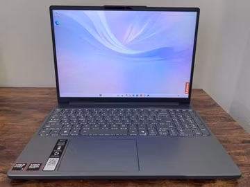 Lenovo IdeaPad Slim 3 15.6" Laptop | Ryzen 7 8840HS, 16GB, 512GB, Touch, WIN11