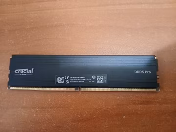 1x16GB Crucial Micron Pro 5600 DDR5 RAM Desktop UDIMM (CP16G56C46U5)